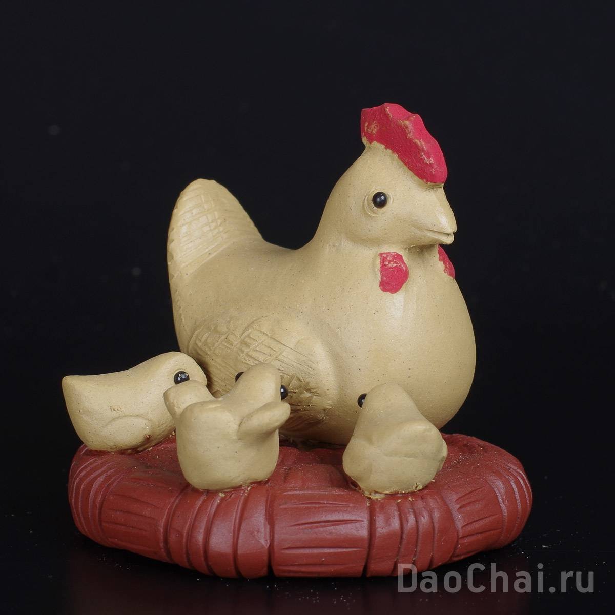 Фигурка "Курочка с цыплятами", исинская глина-