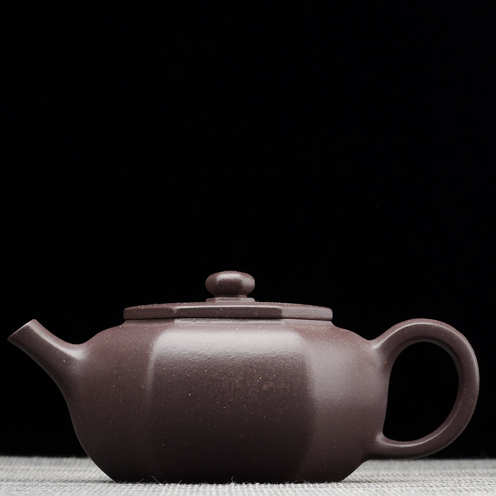 Чайник 65мл "Шесть подобий", мастер Хуан Чжанвэй (7900184)-