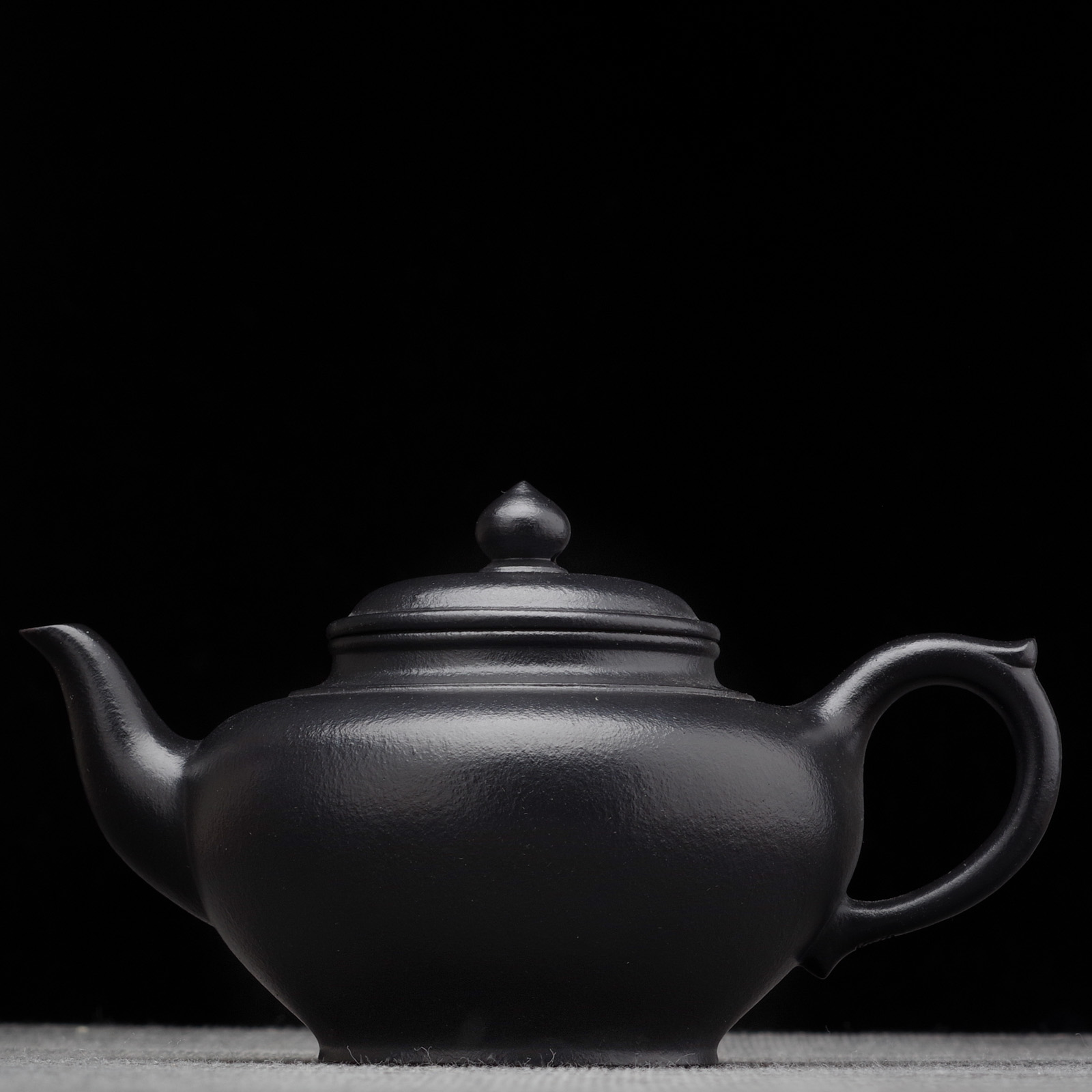 Чайник 150мл "Сяоин", мастер Хуан Чжанвэй (79834)-