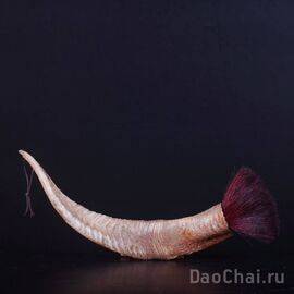 Кисточка, рог-