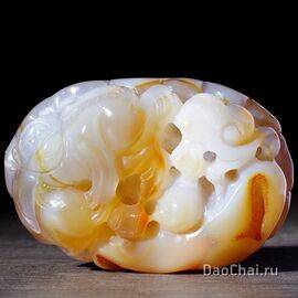 Камень с резьбой «Обезьяна», ляолинский агат, 288гр (98009)-