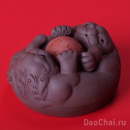 Фигурка Собачки Фу с жемчужиной (глина)-