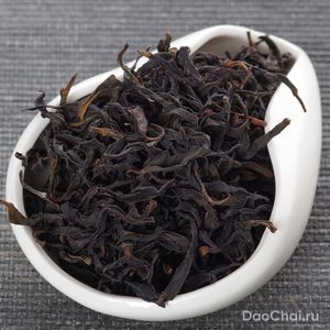 Синжэньсян Дань Цун «Одинокие кусты с ароматом миндаля", 2025-